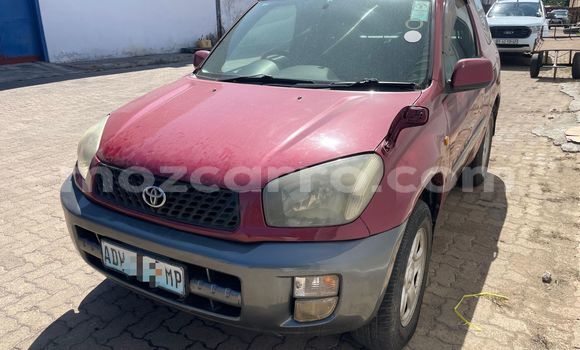 Nunua Ilio tumika Toyota RAV4 Nyekundu Gari ndani ya Maputo nchini Maputo