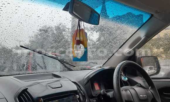 Buy Used Isuzu D-MAX White Car in Maputo in Maputo Buy Used Isuzu D-MAX White Car in Maputo in Maputo