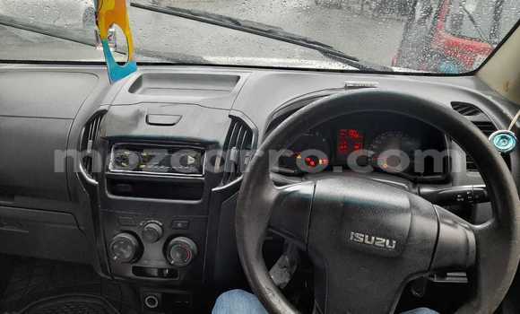 Buy Used Isuzu D-MAX White Car in Maputo in Maputo Buy Used Isuzu D-MAX White Car in Maputo in Maputo