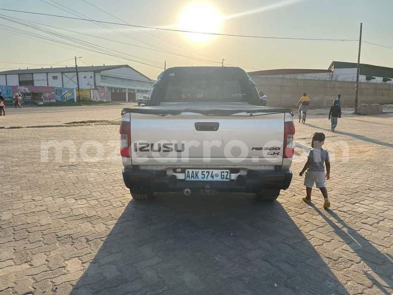 Big with watermark isuzu kb maputo maputo 28760