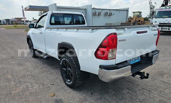 Comprar Usado Toyota Hilux Branco Carro em Maputo em Maputo Comprar Usado Toyota Hilux Branco Carro em Maputo em Maputo