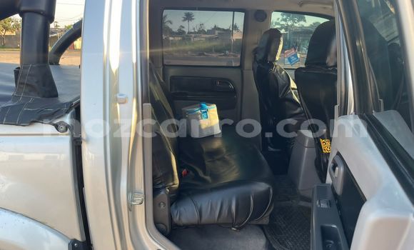Comprar Usado Isuzu KB Prata Carro em Maputo em Maputo Comprar Usado Isuzu KB Prata Carro em Maputo em Maputo