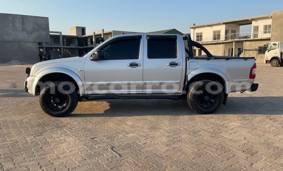 Comprar Usado Isuzu KB Prata Carro em Maputo em Maputo Comprar Usado Isuzu KB Prata Carro em Maputo em Maputo