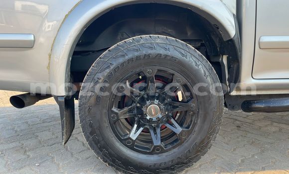 Comprar Usado Isuzu KB Prata Carro em Maputo em Maputo Comprar Usado Isuzu KB Prata Carro em Maputo em Maputo