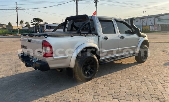 Comprar Usado Isuzu KB Prata Carro em Maputo em Maputo Comprar Usado Isuzu KB Prata Carro em Maputo em Maputo