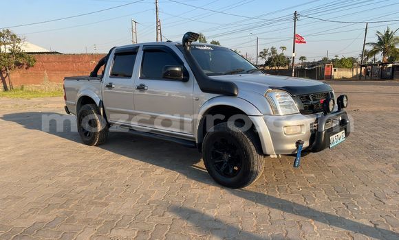 Comprar Usado Isuzu KB Prata Carro em Maputo em Maputo Comprar Usado Isuzu KB Prata Carro em Maputo em Maputo