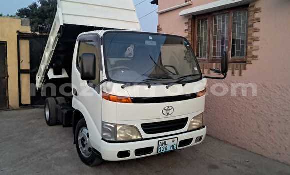 Nunua Mpya Toyota Dyna Nyeupe Lori ndani ya Maputo nchini Maputo Nunua Mpya Toyota Dyna Nyeupe Lori ndani ya Maputo nchini Maputo