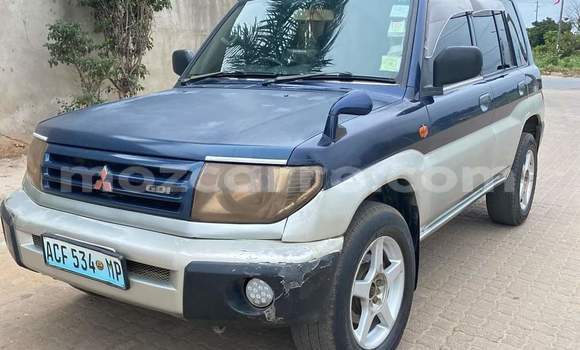 Comprar Usado Mitsubishi Pajero iO Azul Carro em Maputo em Maputo Comprar Usado Mitsubishi Pajero iO Azul Carro em Maputo em Maputo