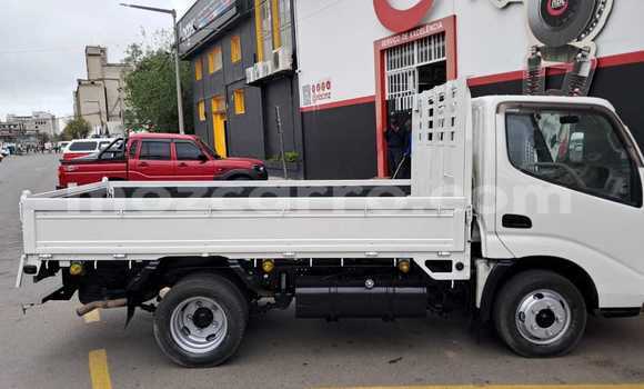 Comprar Novo Toyota Dyna Branco Caminhão em Maputo em Maputo Comprar Novo Toyota Dyna Branco Caminhão em Maputo em Maputo