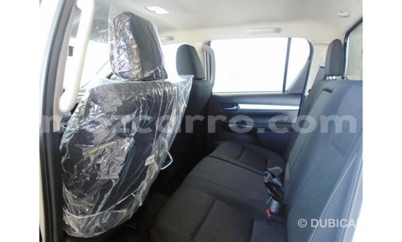 Comprar Importar Toyota Hilux Branco Carro em Import - Dubai em Cabo Delgado Comprar Importar Toyota Hilux Branco Carro em Import - Dubai em Cabo Delgado