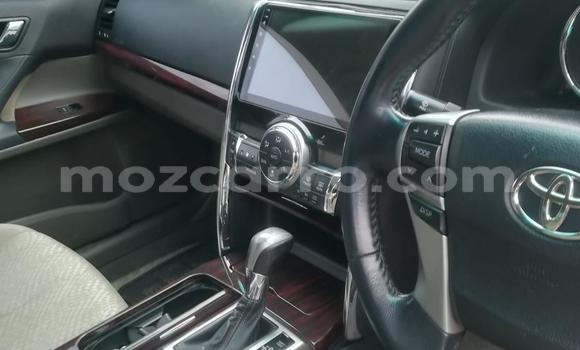 Comprar Usado Toyota Mark X Prata Carro em Maputo em Maputo Comprar Usado Toyota Mark X Prata Carro em Maputo em Maputo