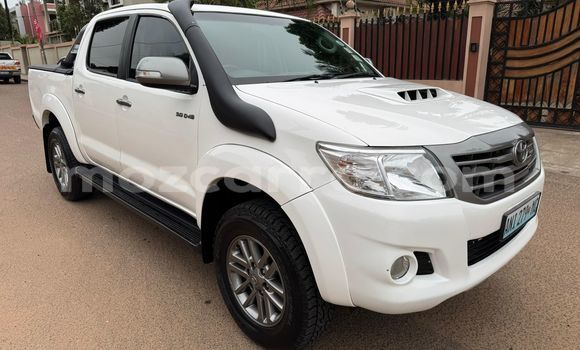 Tenga Itsva Toyota Hilux Chena Mota in Maputo in Maputo