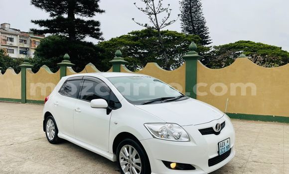 Comprar Usado Toyota Auris Branco Carro em Maputo em Maputo Comprar Usado Toyota Auris Branco Carro em Maputo em Maputo