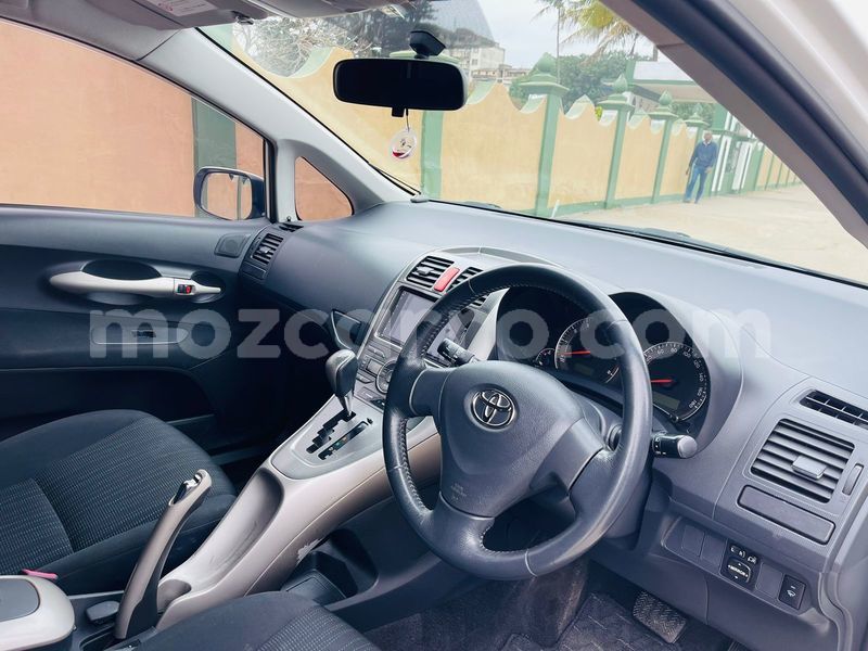 Big with watermark toyota auris maputo maputo 28822