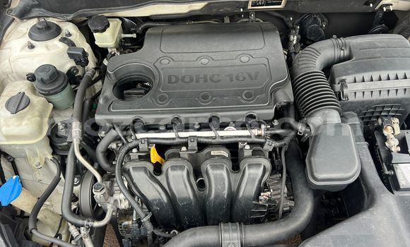 Buy Used Hyundai Sonata White Car in Maputo in Maputo Buy Used Hyundai Sonata White Car in Maputo in Maputo