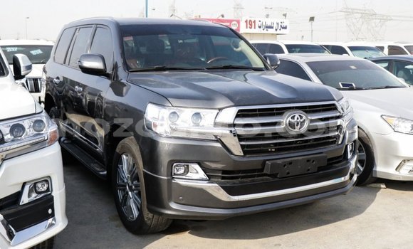 Nunua Imported Toyota Land Cruiser Nyeusi Gari ndani ya Import - Dubai nchini Cabo Delgado Nunua Imported Toyota Land Cruiser Nyeusi Gari ndani ya Import - Dubai nchini Cabo Delgado