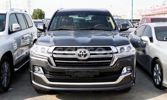 Nunua Imported Toyota Land Cruiser Nyeusi Gari ndani ya Import - Dubai nchini Cabo Delgado Nunua Imported Toyota Land Cruiser Nyeusi Gari ndani ya Import - Dubai nchini Cabo Delgado