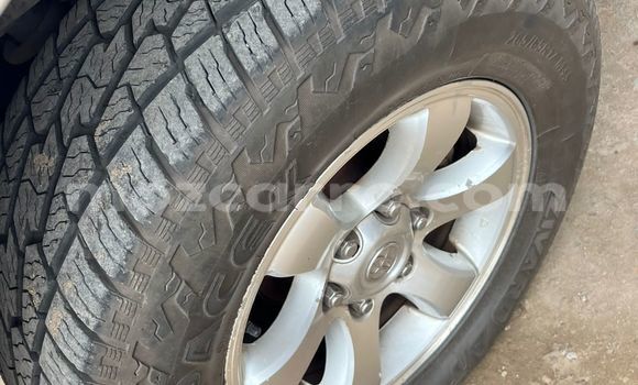 Comprar Usado Toyota Hilux Prata Carro em Maputo em Maputo Comprar Usado Toyota Hilux Prata Carro em Maputo em Maputo