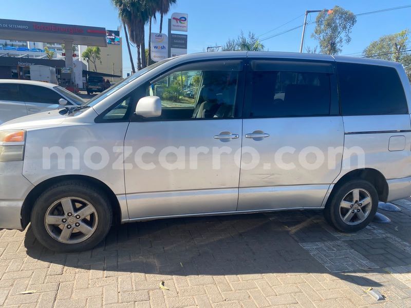 Big with watermark toyota voxy maputo maputo 28848