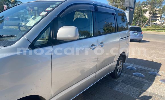 Comprar Usado Toyota Voxy De outros Carro em Maputo em Maputo Comprar Usado Toyota Voxy De outros Carro em Maputo em Maputo