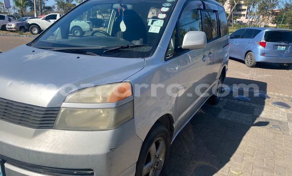 Comprar Usado Toyota Voxy De outros Carro em Maputo em Maputo Comprar Usado Toyota Voxy De outros Carro em Maputo em Maputo