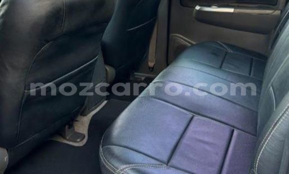 Nunua Ilio tumika Toyota Hilux Fedha Gari ndani ya Maputo nchini Maputo Nunua Ilio tumika Toyota Hilux Fedha Gari ndani ya Maputo nchini Maputo