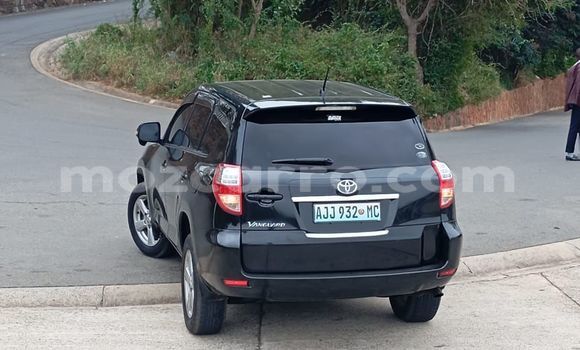 Nunua Ilio tumika Toyota Vanguard Fedha Gari ndani ya Maputo nchini Maputo Nunua Ilio tumika Toyota Vanguard Fedha Gari ndani ya Maputo nchini Maputo