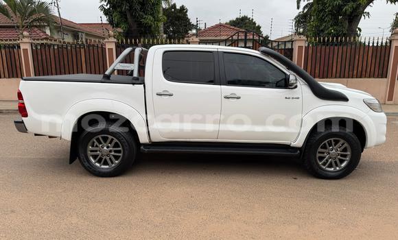 Nunua Ilio tumika Toyota Hilux Nyeupe Gari ndani ya Maputo nchini Maputo Nunua Ilio tumika Toyota Hilux Nyeupe Gari ndani ya Maputo nchini Maputo