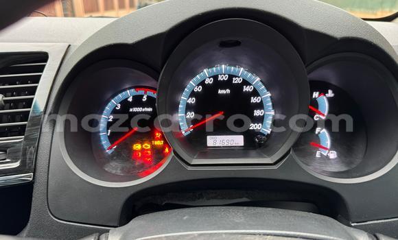 Nunua Ilio tumika Toyota Hilux Nyeupe Gari ndani ya Maputo nchini Maputo Nunua Ilio tumika Toyota Hilux Nyeupe Gari ndani ya Maputo nchini Maputo