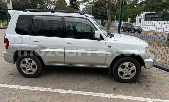 Nunua Ilio tumika Mitsubishi Pajero iO Nyeupe Gari ndani ya Maputo nchini Maputo