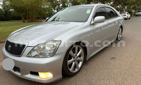 Comprar Usado Toyota Crown De outros Carro em Maputo em Maputo