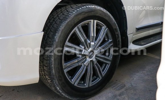 Comprar Importar Toyota Land Cruiser Branco Carro em Import - Dubai em Cabo Delgado Comprar Importar Toyota Land Cruiser Branco Carro em Import - Dubai em Cabo Delgado
