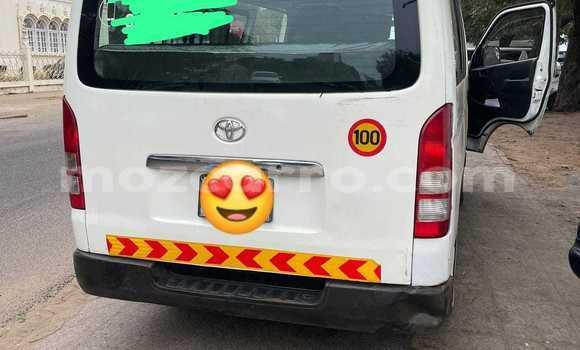 Nunua Ilio tumika Toyota Hiace Nyeupe Gari ndani ya Maputo nchini Maputo Nunua Ilio tumika Toyota Hiace Nyeupe Gari ndani ya Maputo nchini Maputo
