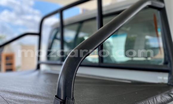 Buy Used Mahindra Scorpio White Car in Maputo in Maputo Buy Used Mahindra Scorpio White Car in Maputo in Maputo