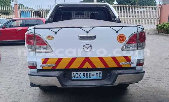Nunua Ilio tumika Mazda BT-50 Nyeupe Gari ndani ya Maputo nchini Maputo Nunua Ilio tumika Mazda BT-50 Nyeupe Gari ndani ya Maputo nchini Maputo
