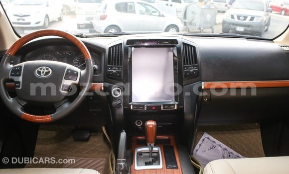 Tenga Imported Toyota Land Cruiser Chena Mota in Import - Dubai in Cabo Delgado Tenga Imported Toyota Land Cruiser Chena Mota in Import - Dubai in Cabo Delgado