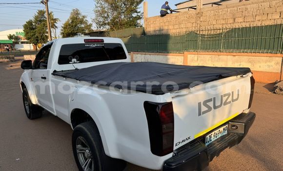 Buy Used Isuzu D-MAX White Car in Maputo in Maputo Buy Used Isuzu D-MAX White Car in Maputo in Maputo