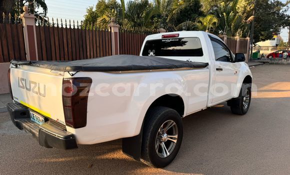 Buy Used Isuzu D-MAX White Car in Maputo in Maputo Buy Used Isuzu D-MAX White Car in Maputo in Maputo