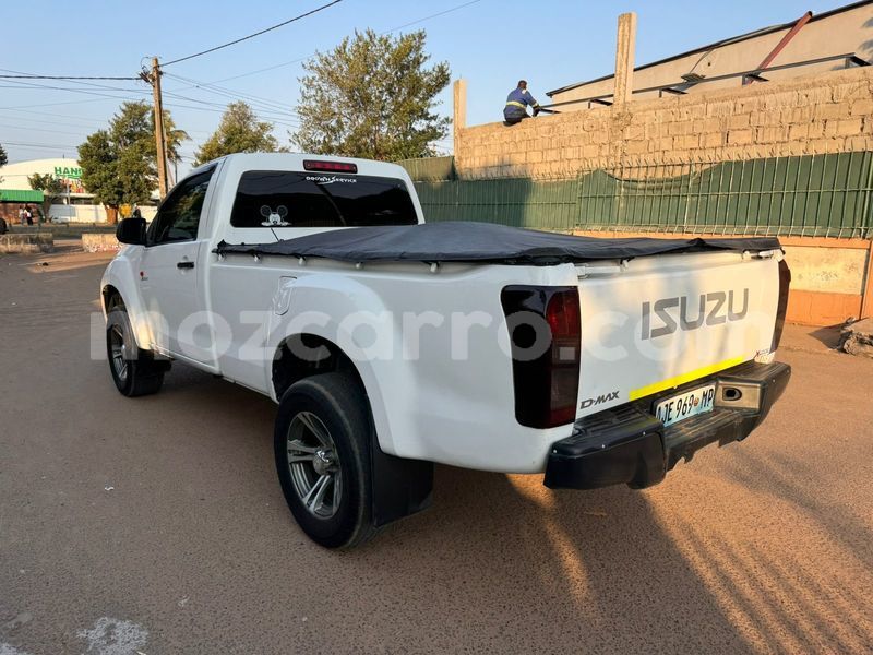 Big with watermark isuzu d max maputo maputo 28898