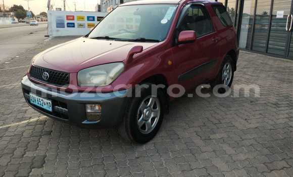 Nunua Ilio tumika Toyota RAV4 Nyekundu Gari ndani ya Maputo nchini Maputo