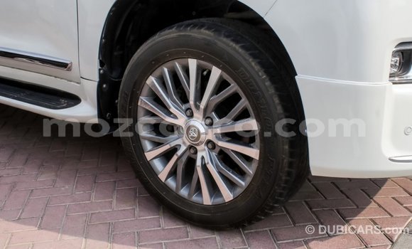 Tenga Imported Toyota Land Cruiser Chena Mota in Import - Dubai in Cabo Delgado Tenga Imported Toyota Land Cruiser Chena Mota in Import - Dubai in Cabo Delgado