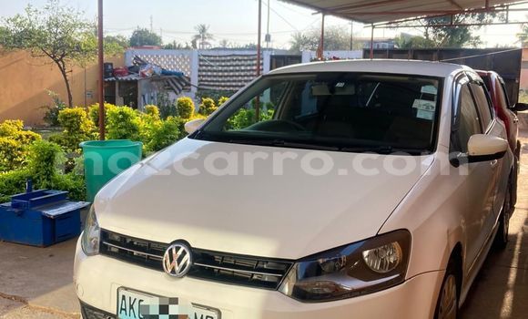 Comprar Usado Volkswagen Polo Branco Carro em Maputo em Maputo