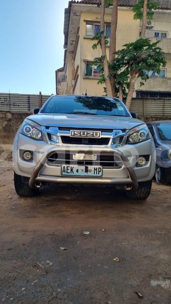 Big with watermark isuzu d max maputo maputo 28932