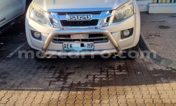 Nunua Ilio tumika Isuzu D-MAX Fedha Gari ndani ya Maputo nchini Maputo Nunua Ilio tumika Isuzu D-MAX Fedha Gari ndani ya Maputo nchini Maputo