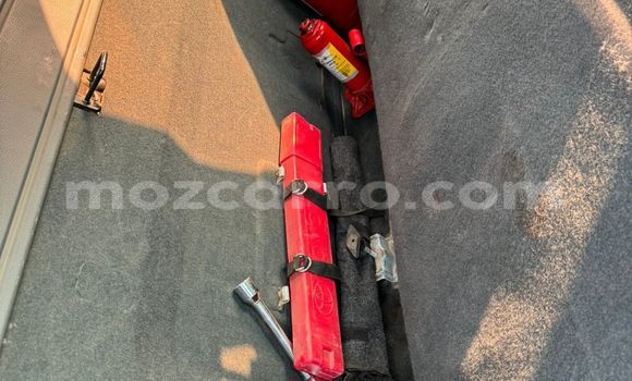 Comprar Usado Mazda BT-50 Branco Carro em Maputo em Maputo Comprar Usado Mazda BT-50 Branco Carro em Maputo em Maputo