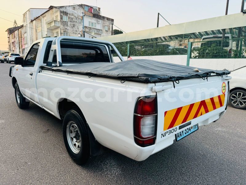 Big with watermark nissan hardbody maputo maputo 28969