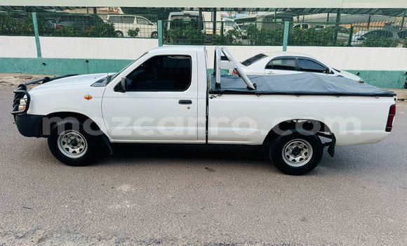 Comprar Usado Nissan Hardbody Branco Carro em Maputo em Maputo Comprar Usado Nissan Hardbody Branco Carro em Maputo em Maputo