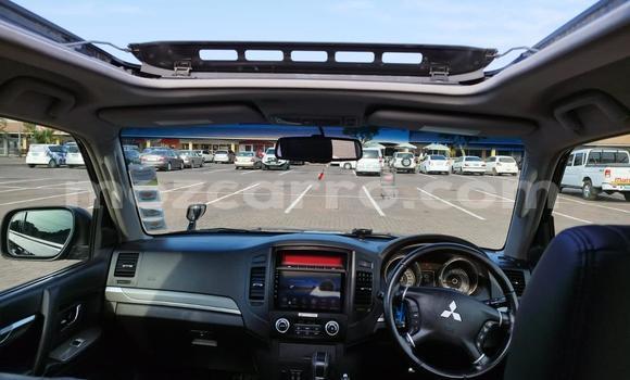 Comprar Usado Mitsubishi Pajero De outros Carro em Maputo em Maputo Comprar Usado Mitsubishi Pajero De outros Carro em Maputo em Maputo