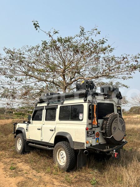 Big with watermark land rover defender maputo maputo 28982