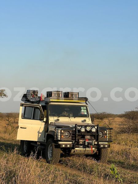 Big with watermark land rover defender maputo maputo 28982